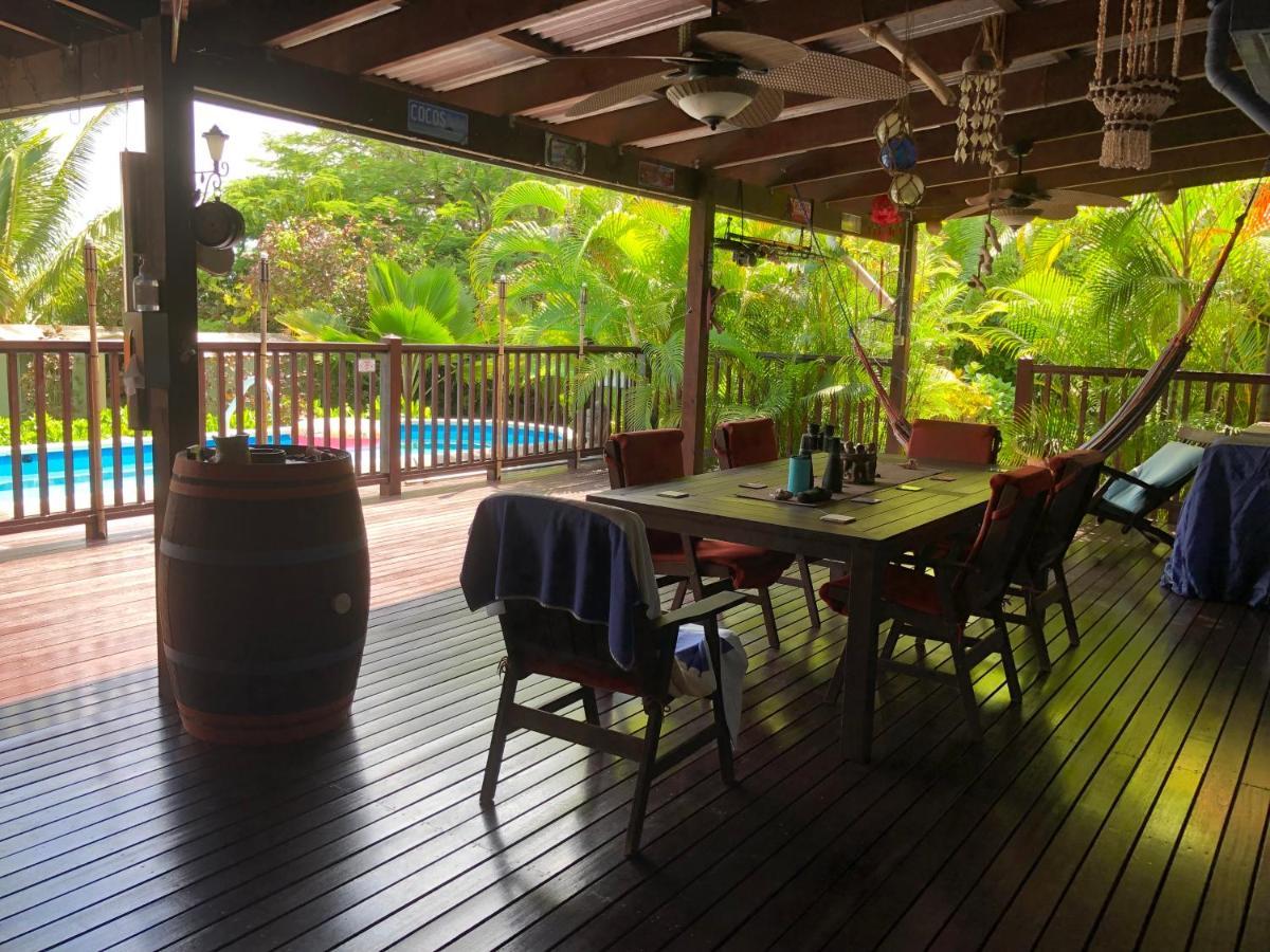 Island Time Guest Room Flying Fish Cove Eksteriør bilde