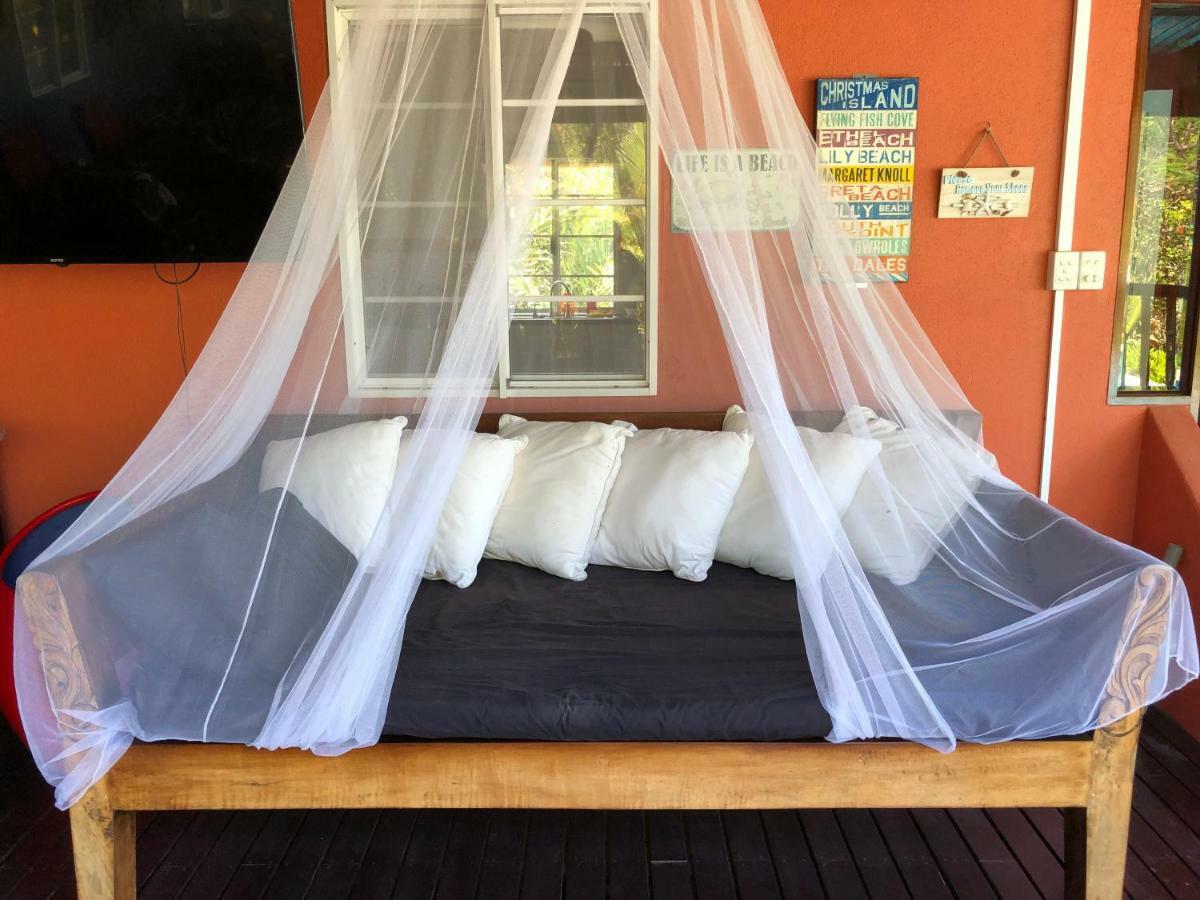 Island Time Guest Room Flying Fish Cove Eksteriør bilde